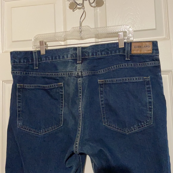 Kirkland Signature Men’s Blue Jeans Size 38 Waist x 30 Inseam Costco - Picture 9 of 11
